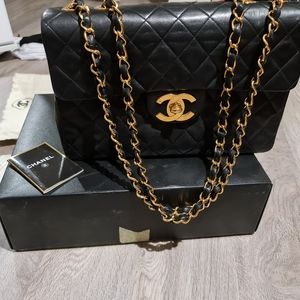 Vintage Chanel Jumbo XL